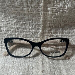 Authentic CHANEL Black and beige Women's Glasses leather quilted temples 3287-Q